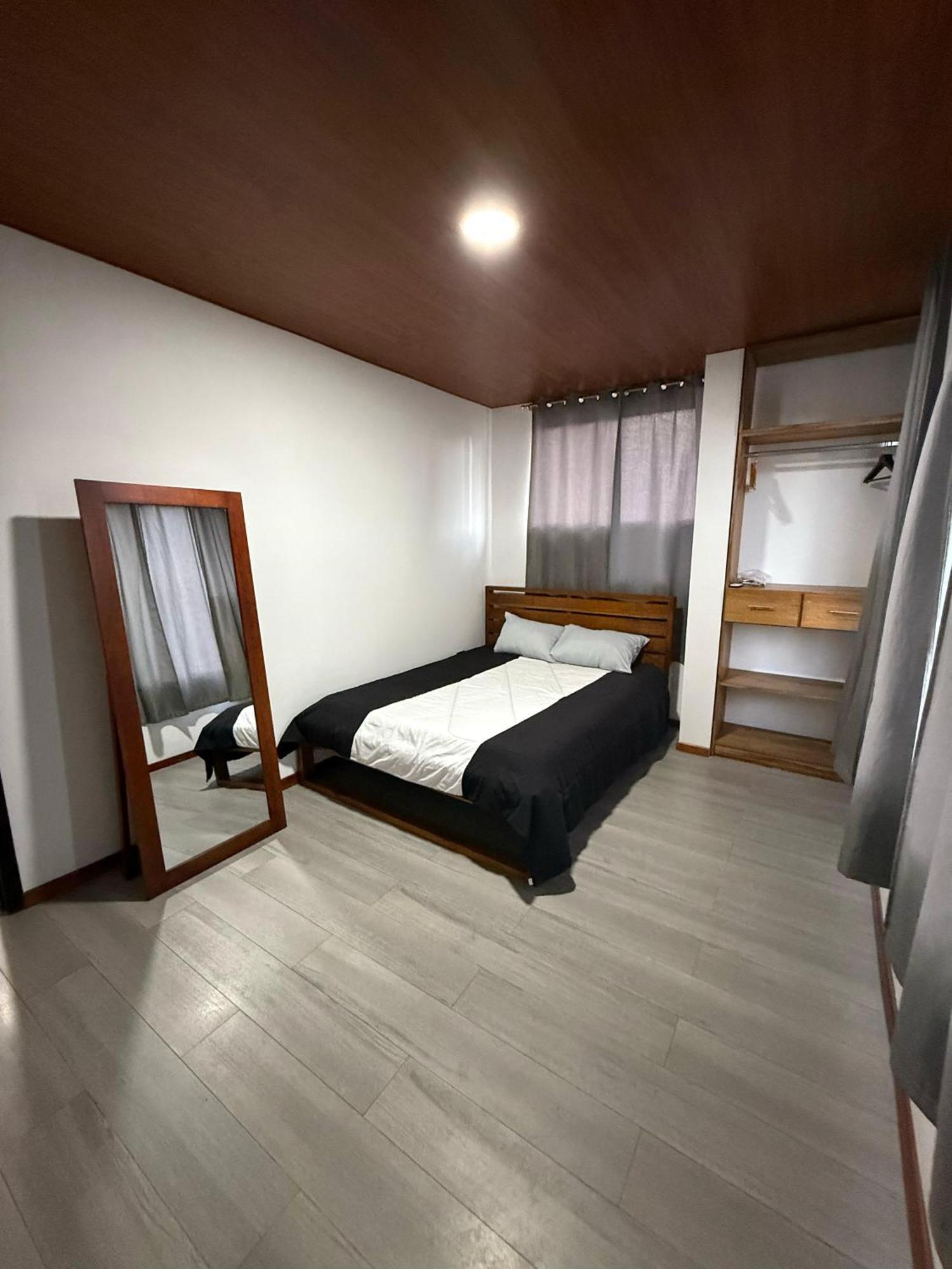 Bunker593 Inn Тена Екстер'єр фото
