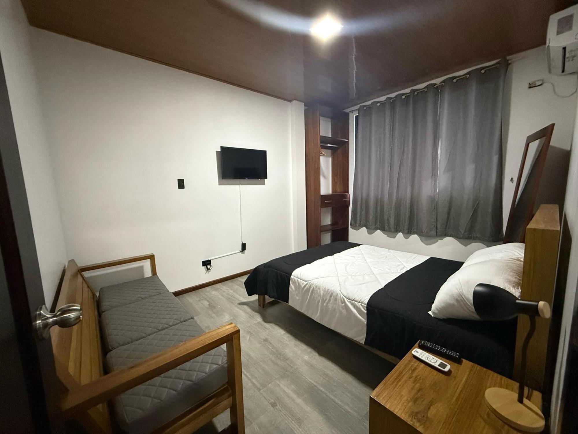 Bunker593 Inn Тена Екстер'єр фото